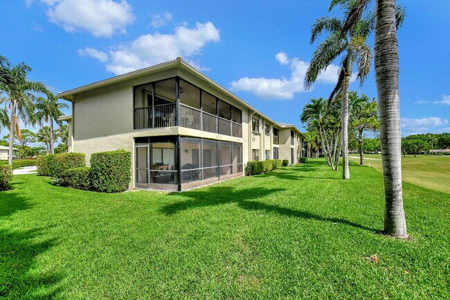 Building Photo - 3 Stratford Dr