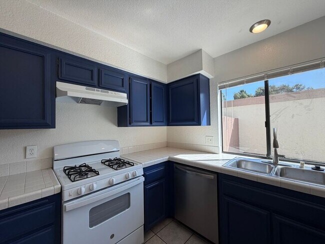 Building Photo - 3033 Via Sabinas