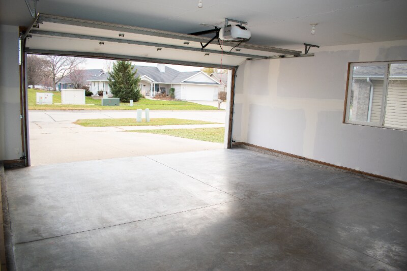 Building Photo - 1515 Prairie Dr