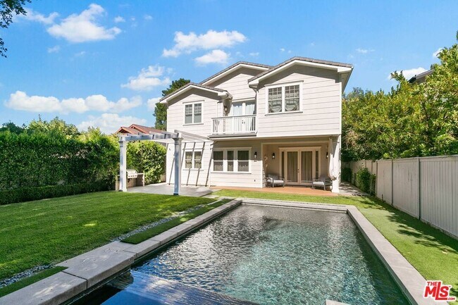 Building Photo - 14917 Valley Vista Blvd