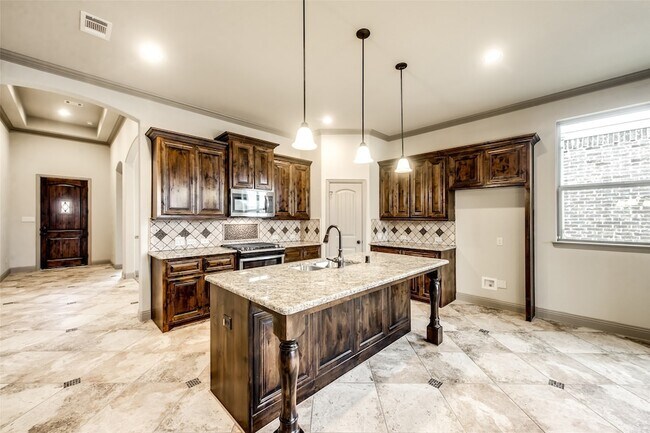 Building Photo - 8512 Meadow Sweet Lane