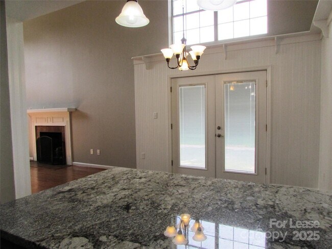 Building Photo - 106 Yorkshire Dr