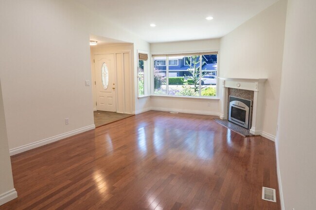 Building Photo - 3bd/1.75ba Sammamish House