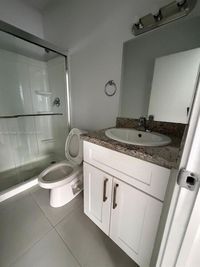 Building Photo - 381 E 50th St