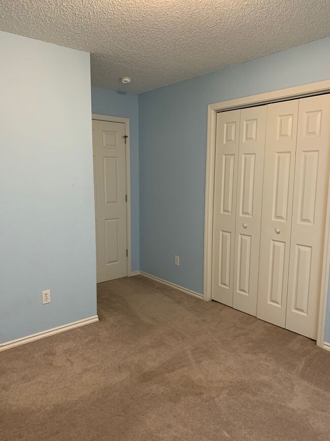 Building Photo - 1612 Crescent Street