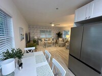 Building Photo - 522 Eastwind Dr