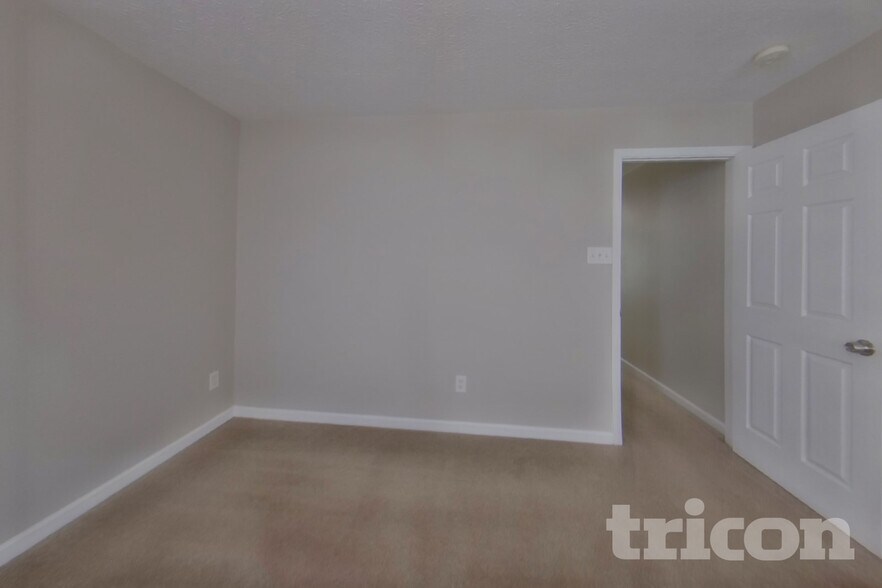 Building Photo - 1024 Tradewinds Dr