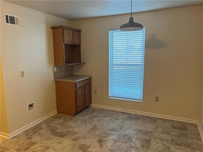 Building Photo - 316 Plantation Dr