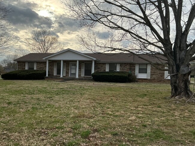 Building Photo - 476 Georgetown Rd