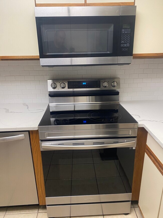 air fryer and wifi enabled oven - 18040 Midway Rd