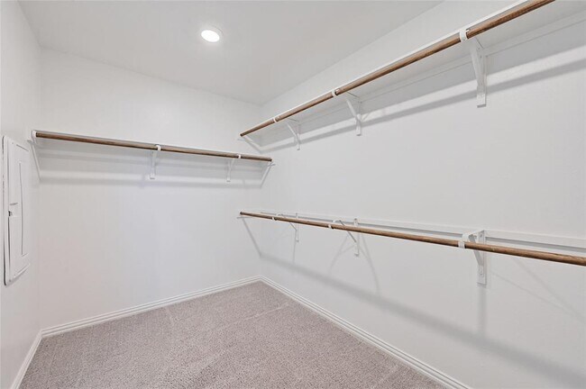 Building Photo - 160 Fawn Riv Run