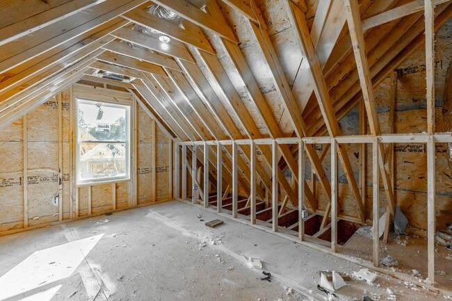 Building Photo - 5085 Oop Rd