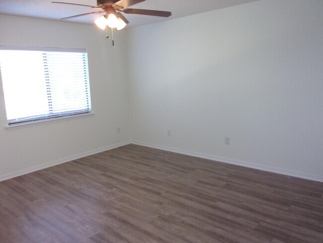 Building Photo - 274 Syrah Way