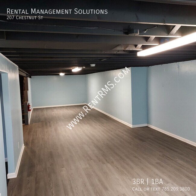 Building Photo - 207 Chestnut St