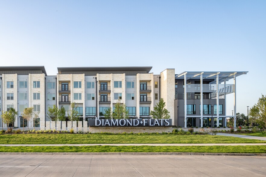 Building Photo - Diamond Flats