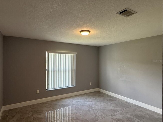 Building Photo - 3239 Cottonwood Ct