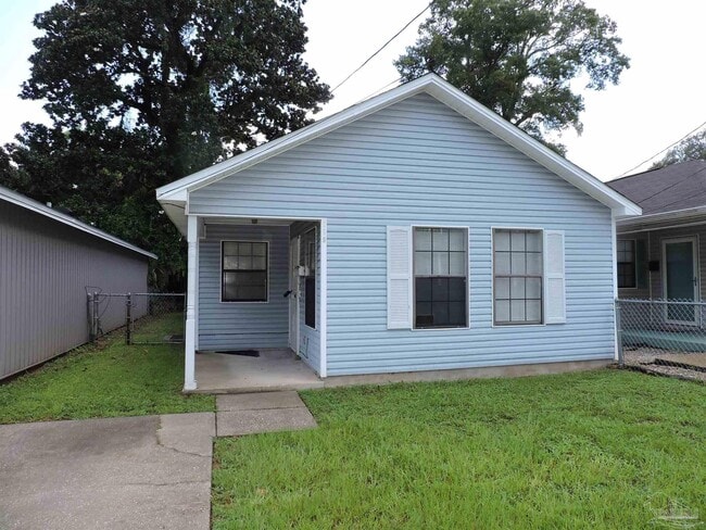 Primary Photo - 119 N Reus St