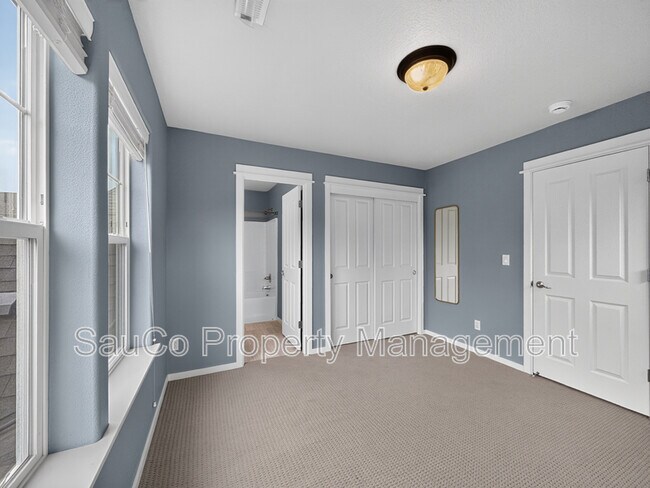 Building Photo - 7309 NE Stonewater St