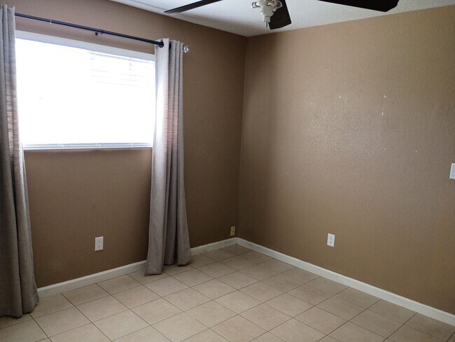 Building Photo - 1432 Jackellen Ln