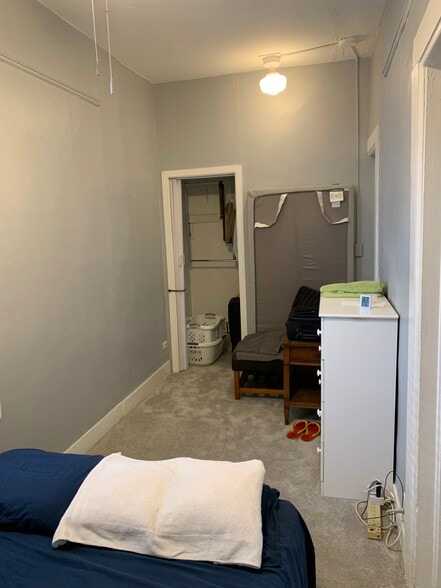 1st Bedroom - 3015 N Clifton Ave