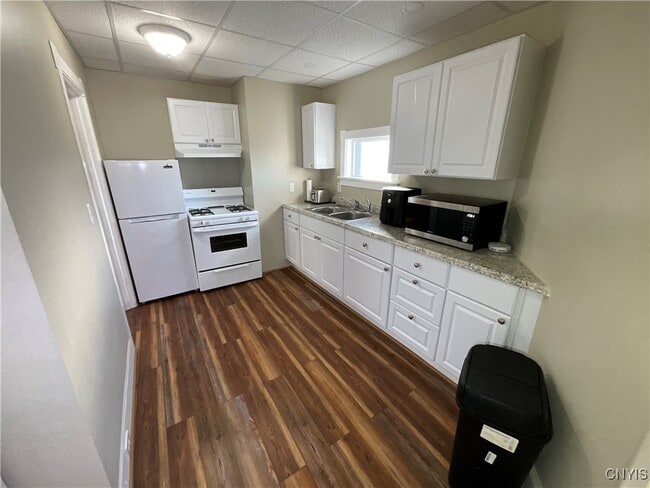 Building Photo - 127 Winslow St