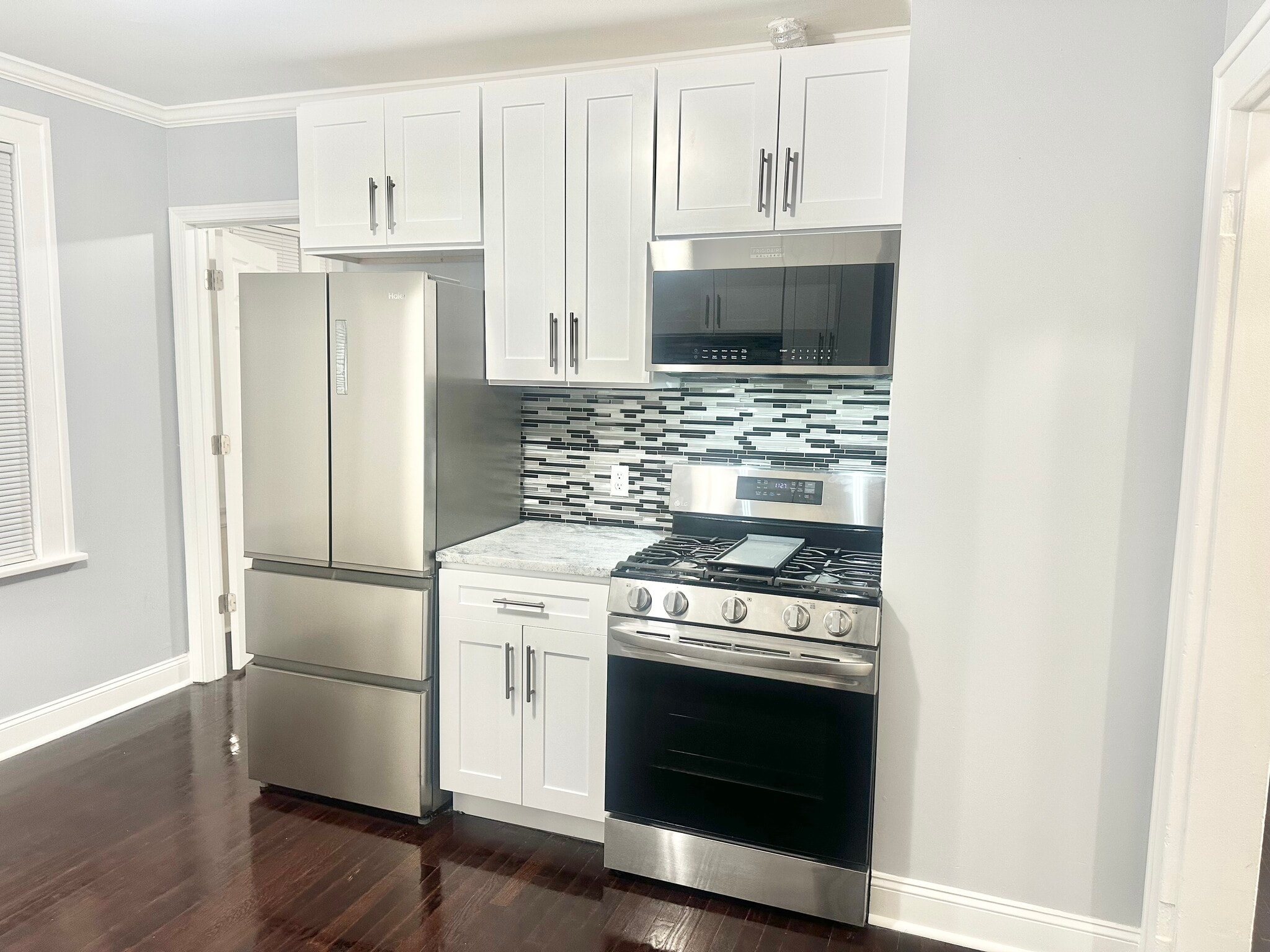 Building Photo - 69 Tremont Ave