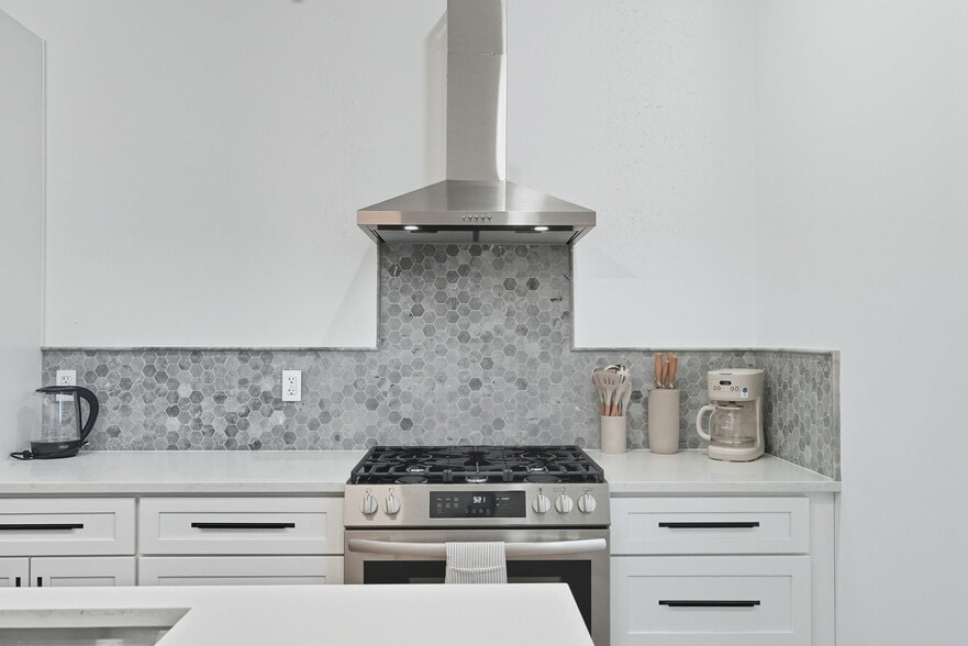 Stove - 1236 Butterfield Way