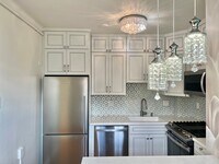 Building Photo - 1454 Beacon St