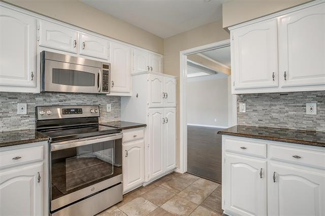 Building Photo - 2874 Stoneridge Dr
