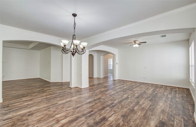 Building Photo - 7814 Heron Lakes Dr