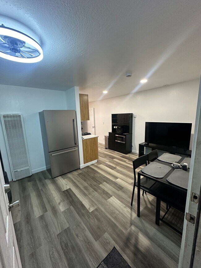 Building Photo - Icon Executive Suites LLC