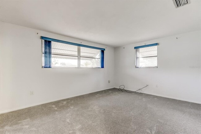 Building Photo - 3735 Mynabird Dr