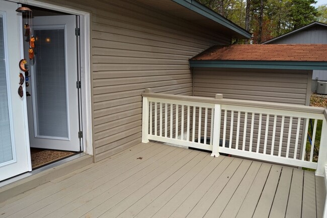 Building Photo - West Gate Area | Furnished | House