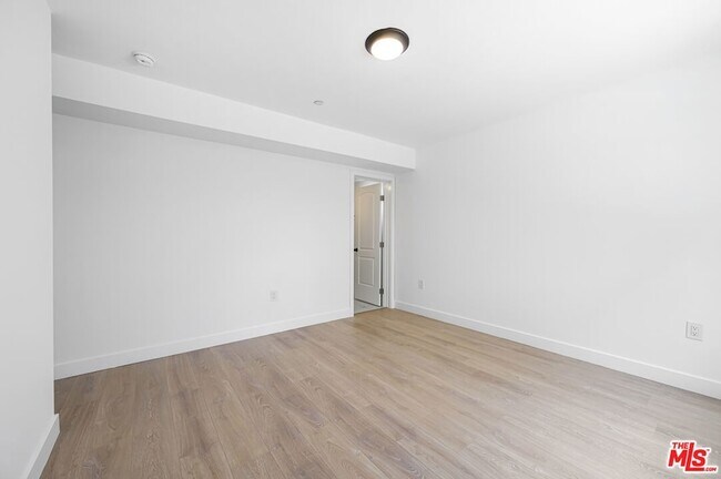 Building Photo - 7306 Independence Ave