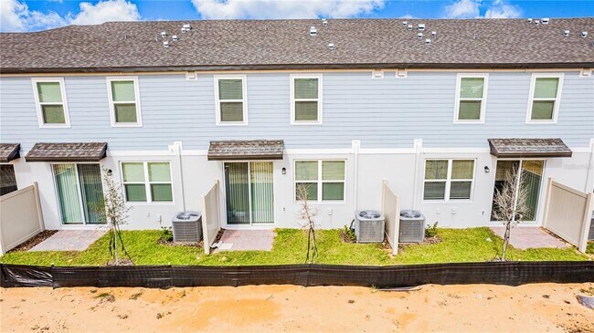 Building Photo - 16463 Happy Eagle Dr