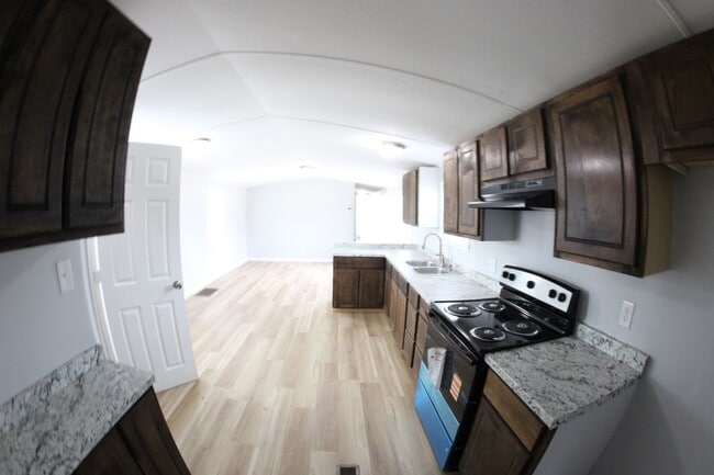 Building Photo - 7025 Ottis Ln