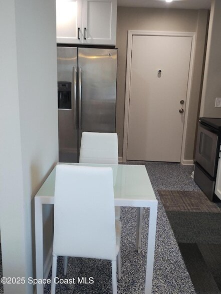 Building Photo - 390 W Cocoa Beach Causeway