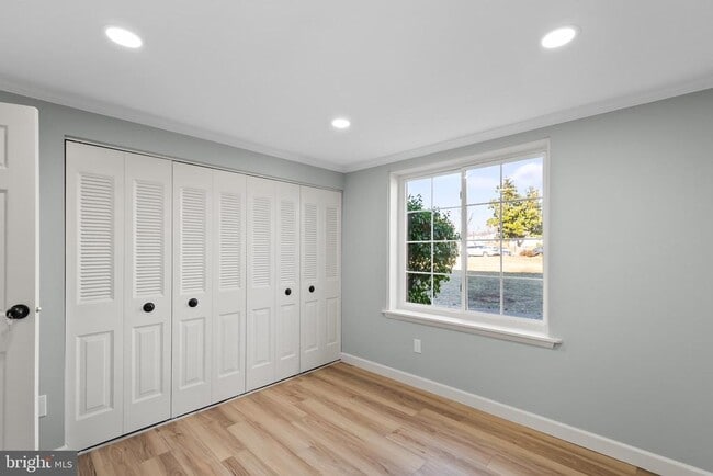 Building Photo - 8385 Brockham Dr
