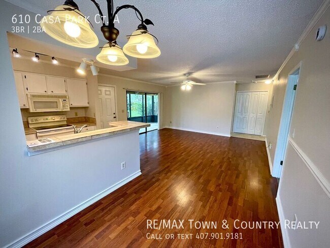 Building Photo - 610 Casa Park N Ct