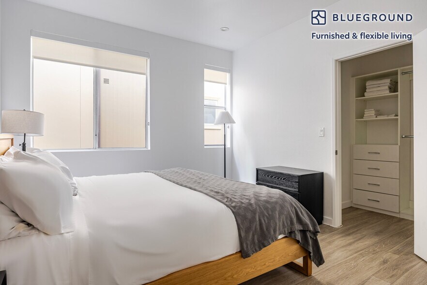 Building Photo - 8600 Burton Wy