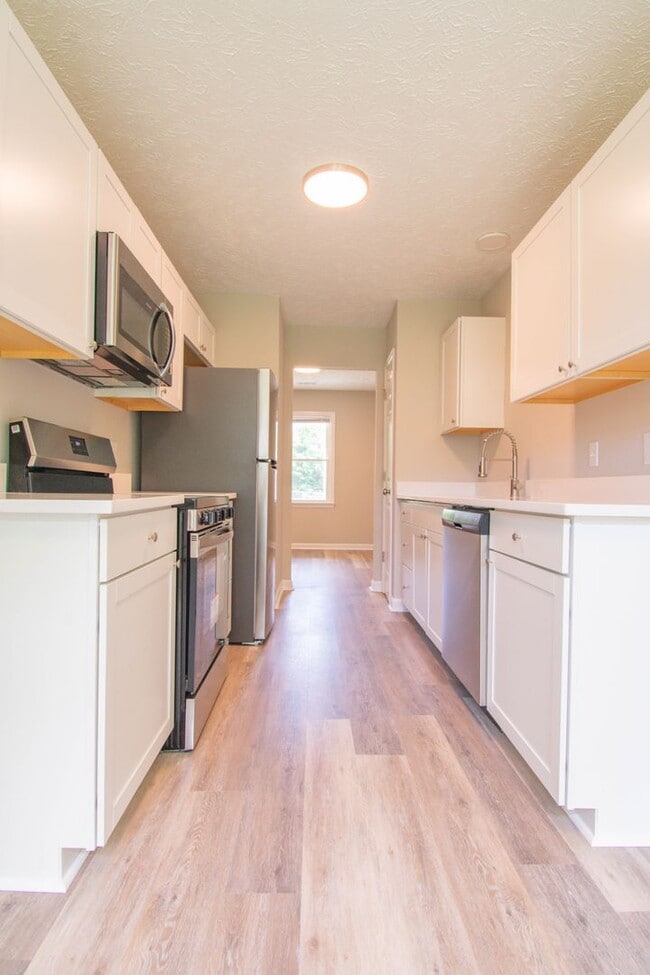 Building Photo - 621 Winthrop Ct