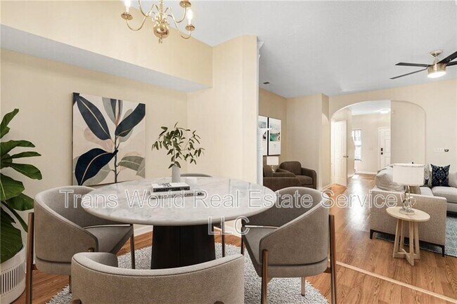 Building Photo - 1102 Pleasant Oaks Ct