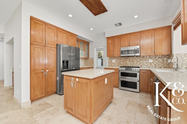Building Photo - Immaculate 4-Bedroom Home in Sought-After ...