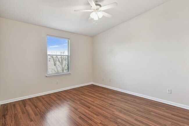 Building Photo - 2481 Golden Lake Loop