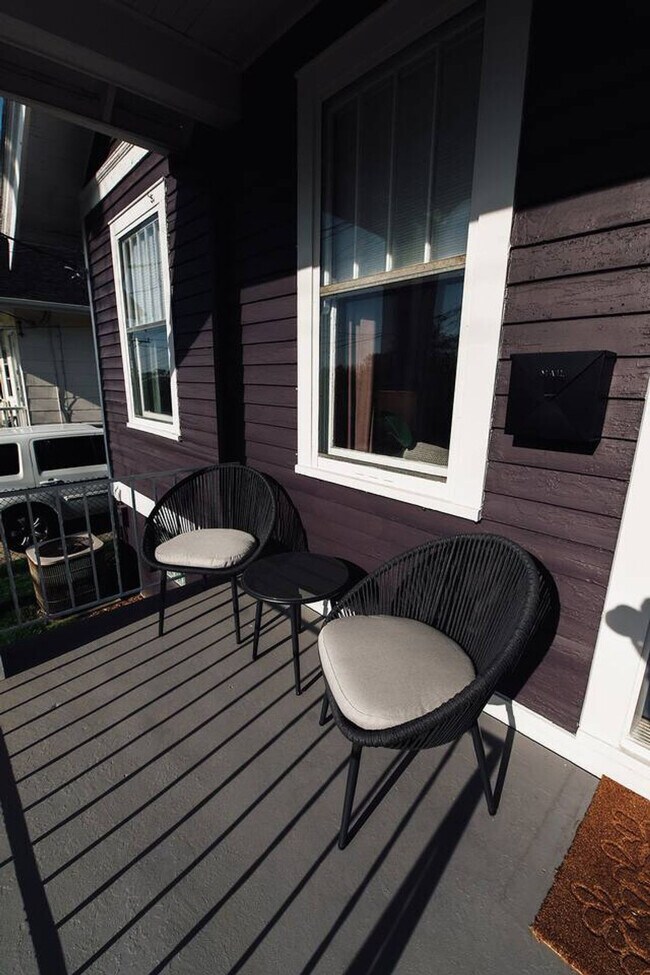 Building Photo - 3508 Tarpis Ave