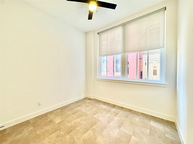 Building Photo - 2102 Mechanic St