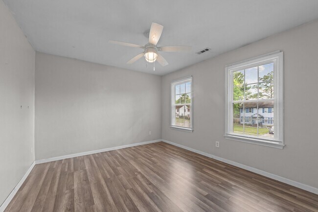Building Photo - 435 Currituck Dr