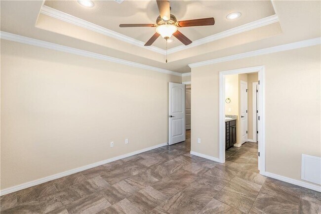 Building Photo - 4602 W Croft Dr