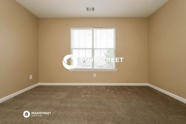 Building Photo - 1488 Buckingham Pl