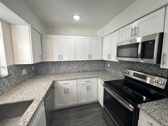 Building Photo - 9009 Imogene St